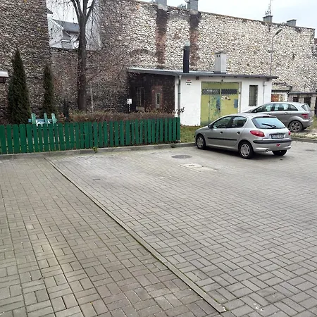 Daire Czestostay Centrum Parking Free Çestohova
