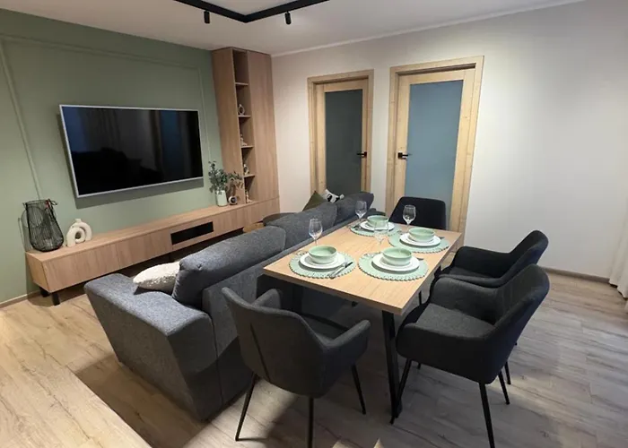 Czestostay Centrum Parking Free Daire Çestohova