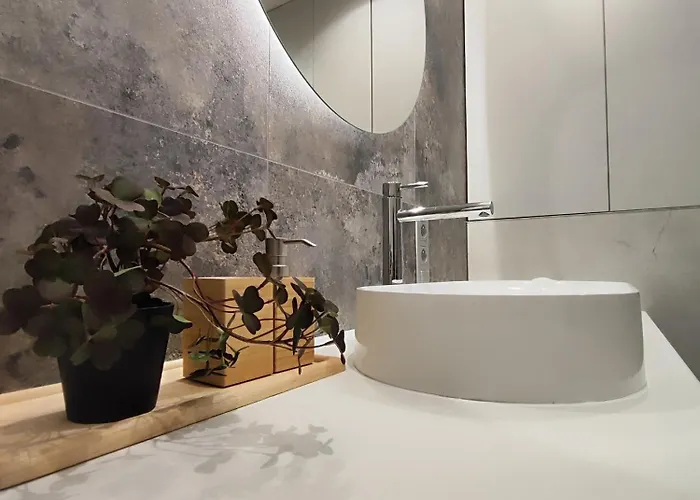 Czestostay Centrum Parking Free * Çestohova