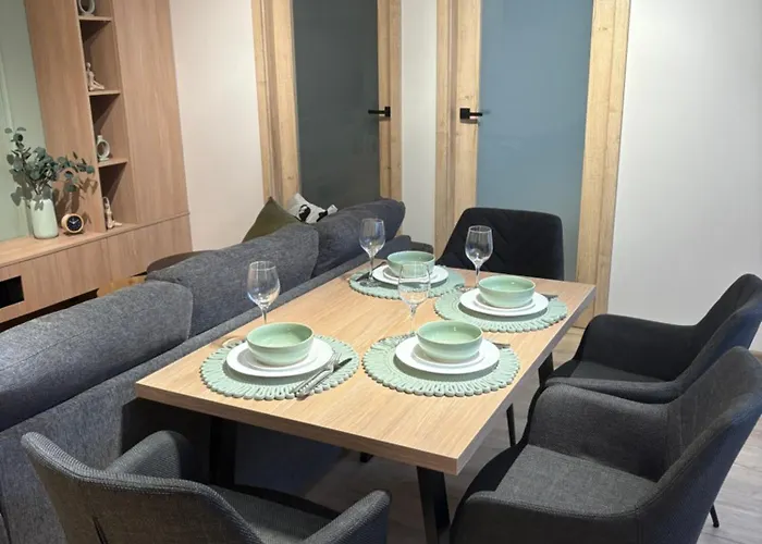 Czestostay Centrum Parking Free * Çestohova